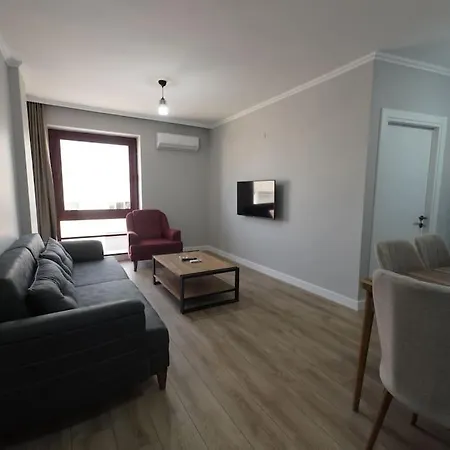Royal Homes 406